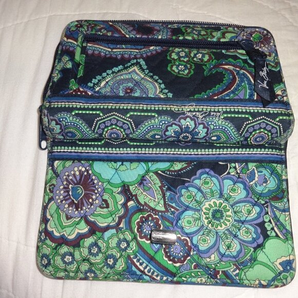 Vera Bradley Turn lock Wallet: Rhythm & Blues pattern, many card slits $19 - Picture 6 of 7